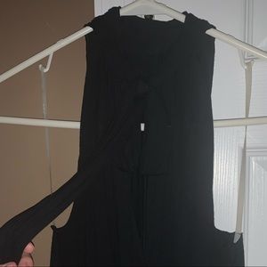 Black tie halter top with half slit back